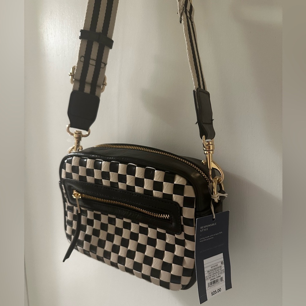 Universal Thread black & cream checkered woven camera style bag
